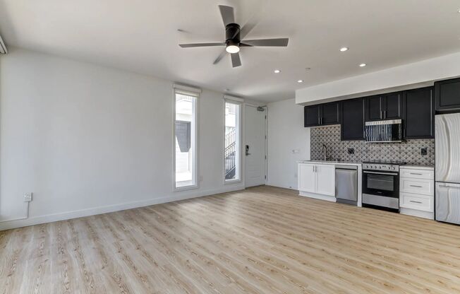 1 bed, 1 bath, 653 sqft, $2,395, Unit 215