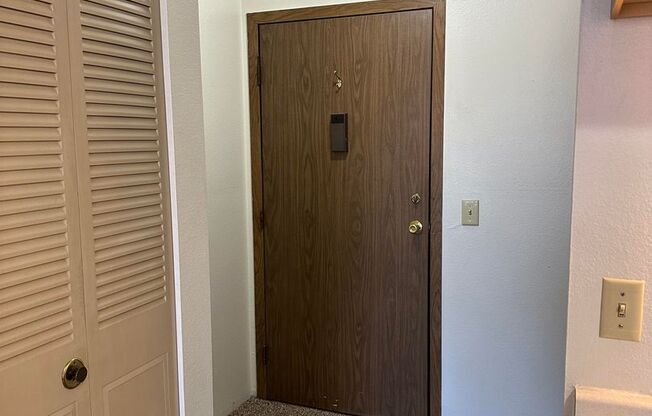 Studio, 1 bath, $625, Unit 1502-32