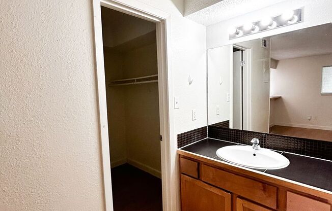 Studio, 1 bath, 400 sqft, $1,125, Unit WWK-403