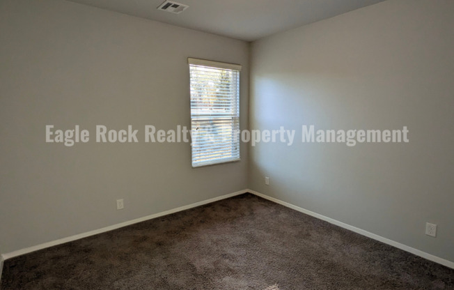 3 beds, 2 baths, $1,700