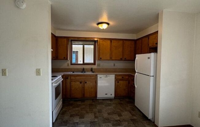 2 beds, 1 bath, 928 sqft, $1,495