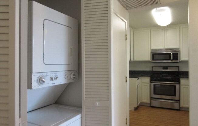 2 beds, 2 baths, 960 sqft, $3,095, Unit 0204