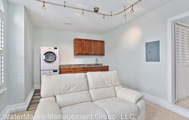 3710 Hawks Bay Court