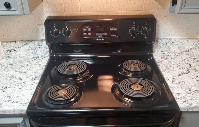 1 bed, 1 bath, 620 sqft, $755, Unit 7818-103