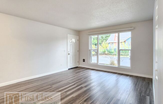 2 beds, 1 bath, 672 sqft, $1,395, Unit 14 / K642
