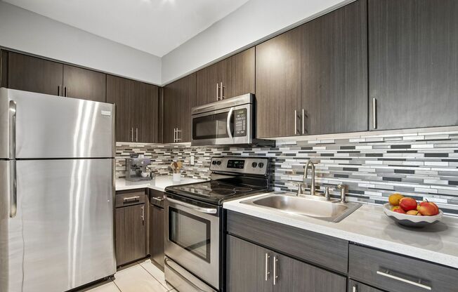 1 bed, 1 bath, 700 sqft, $1,099, Unit 18