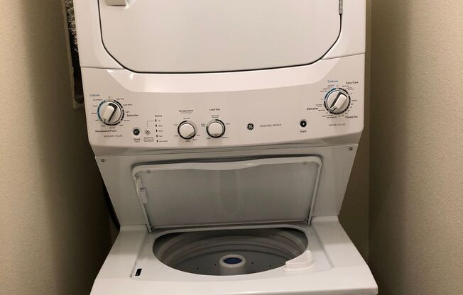 2 beds, 2 baths, 1,064 sqft, $2,271, Unit 1663 - 301