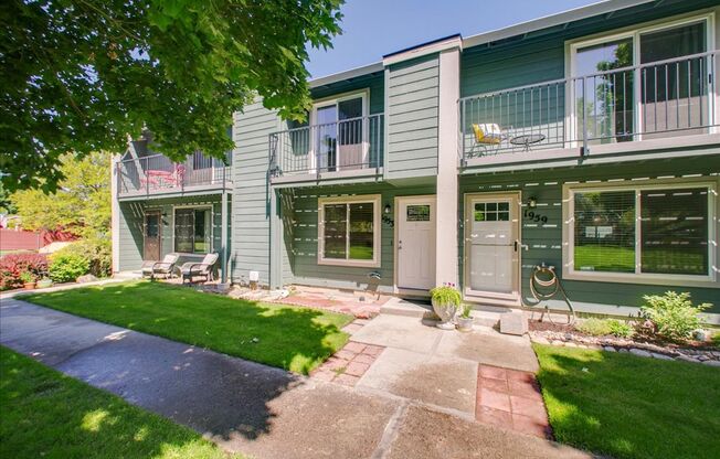 Bright & Stylish Townhome in the Heart of SE Boise