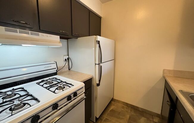 1 bed, 1 bath, $1,025, Unit 211