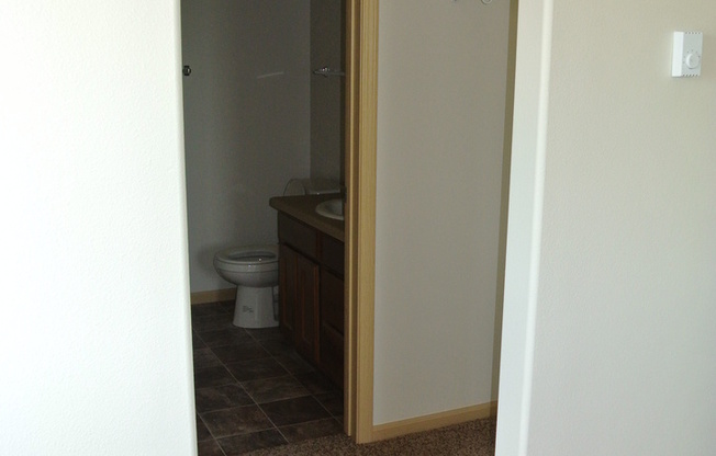 2 beds, 2 baths, $1,025, Unit 208