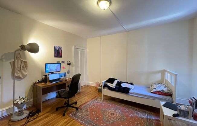 2 beds, 1 bath, 1,400 sqft, $1,495, Unit 4530-C21