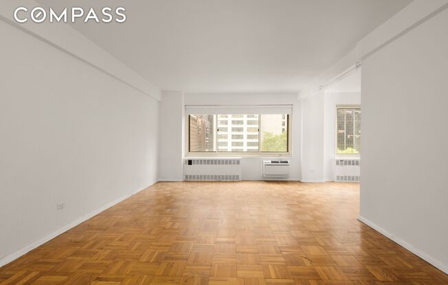 249 E 48 ST