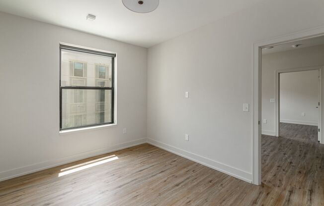 2 beds, 2 baths, $1,584, Unit 1050 N 4th St. Apt. 303