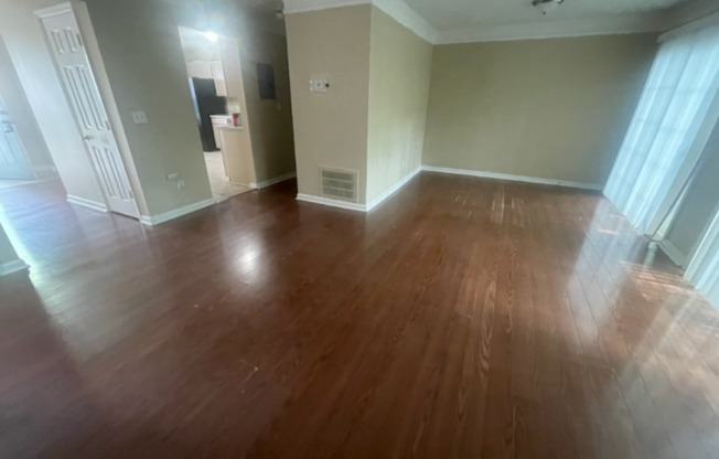 3822 MDW GRN CT