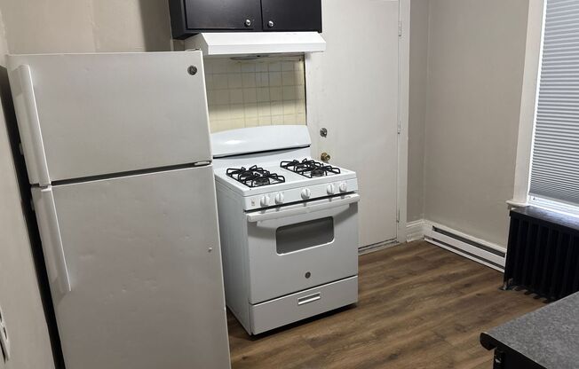 3 Bedroom 2nd/3rd Floor Apartment Near York College