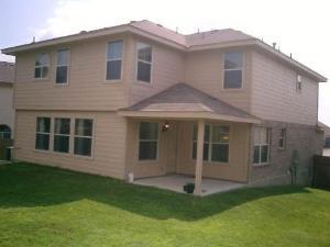 3 beds, 2.5 baths, $1,800