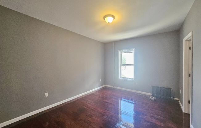 547 SENATOR ST