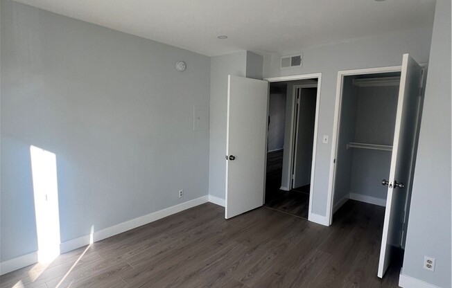 1 bed, 1 bath, 800 sqft, $3,200