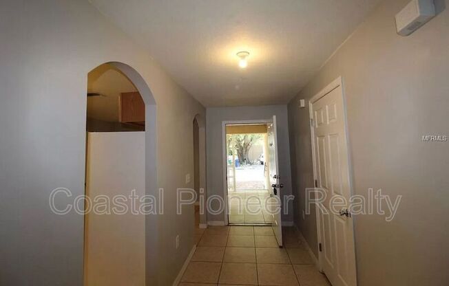 8103 N 12 ST
