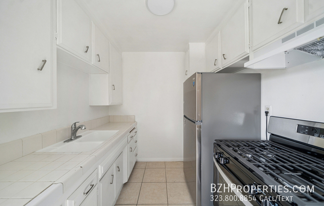 2038 S. HOLT AVE
