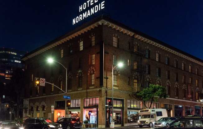 a night view of the hotel normandie