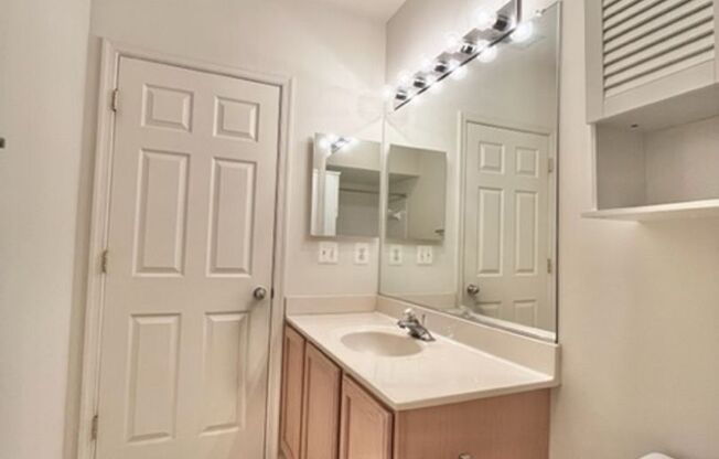 2 beds, 2 baths, $2,300