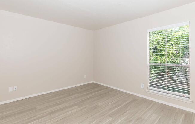 2 beds, 2 baths, 932 sqft, $999