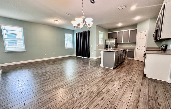 2461 FIRSTLIGHT WAY