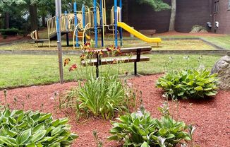 2 beds, 1 bath, 790 sqft, $2,400, Unit B207