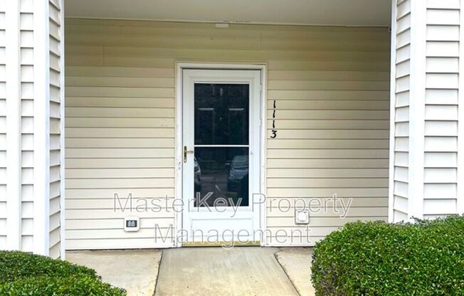 1113 CHENILLE DR