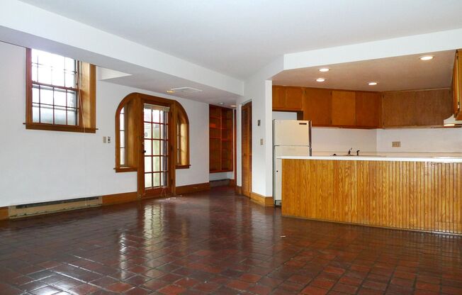 1 bed, 1 bath, 410 sqft, $1,125, Unit 24 - D