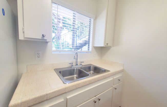 Meadowglen Apartments