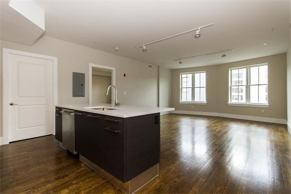 1 bed, 1 bath, 908 sqft, $3,850, Unit 505