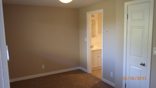 Studio, 1 bath, 400 sqft, $1,300, Unit 12