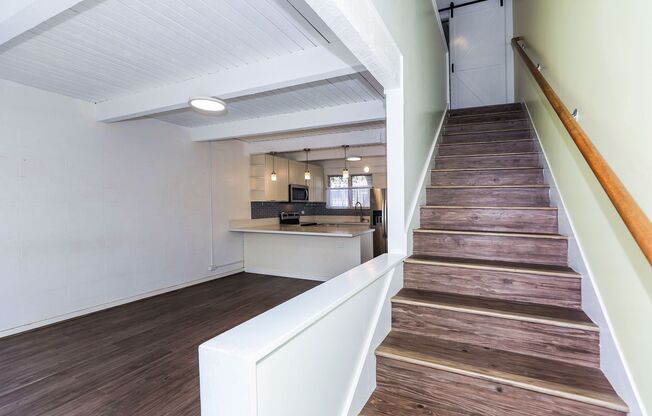 Tropic Gardens - renovated, split level 2, bedroom, 2 bath with 2 parking stalls