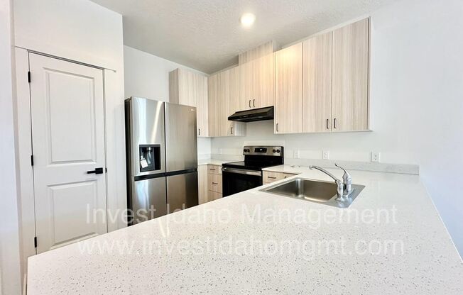 1 bed, 1 bath, 712 sqft, $1,275