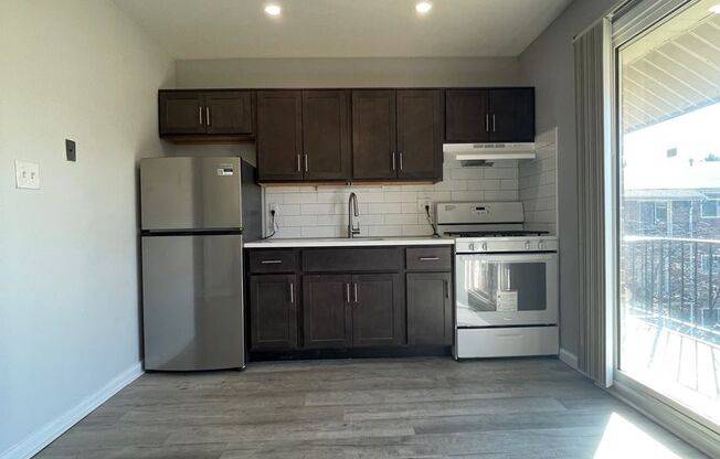 1 bed, 1 bath, 600 sqft, $1,475, Unit D - 34