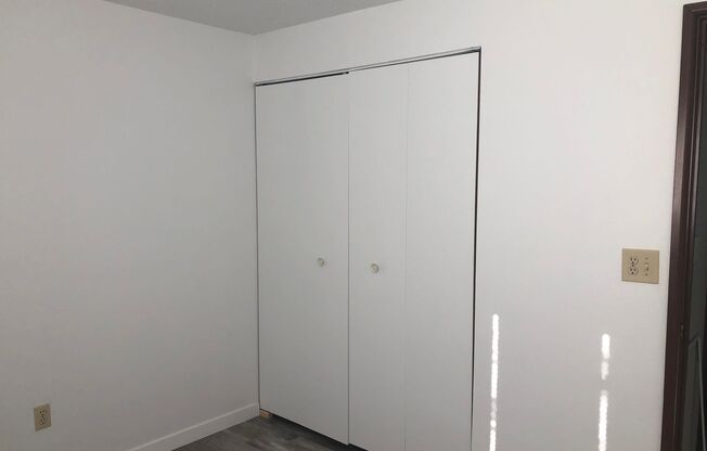 2 beds, 1 bath, $800, Unit 1