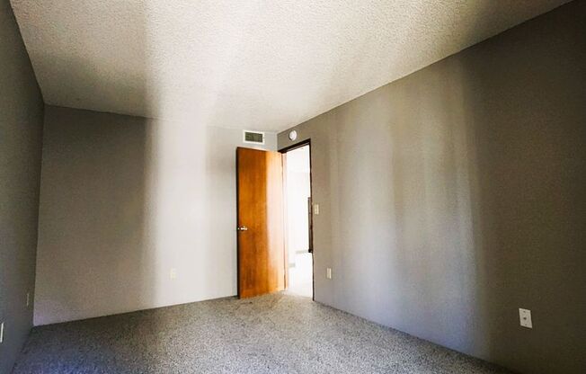 1 bed, 1 bath, 643 sqft, $1,275, Unit 210