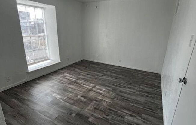 2 beds, 1 bath, 1,000 sqft, $1,500, Unit 203