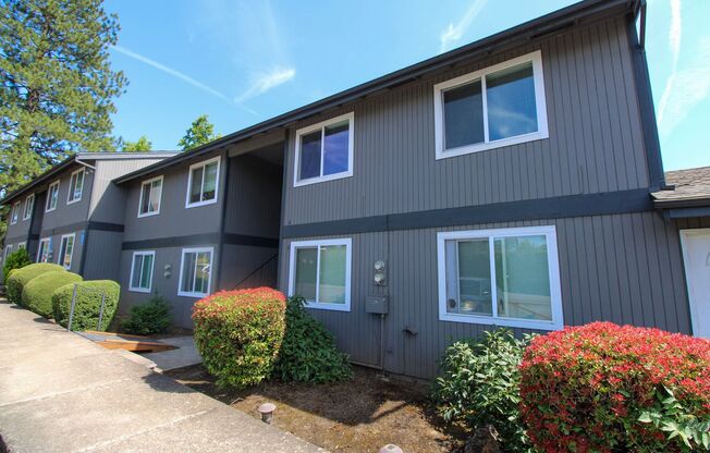 2 beds, 1 bath, 889 sqft, $1,250, Unit 40