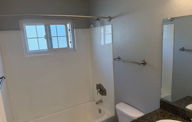 2 beds, 1 bath, 850 sqft, $2,480, Unit 785K