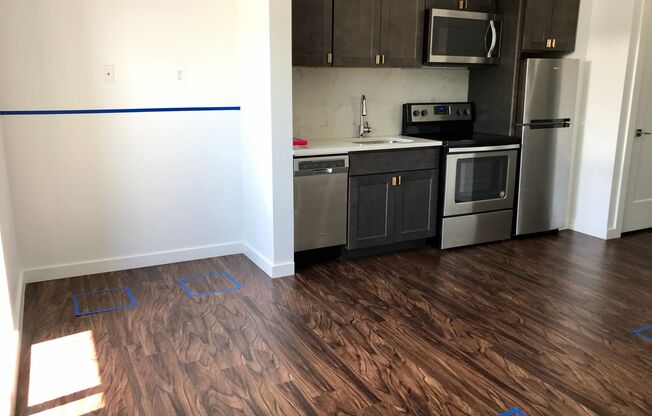 Studio, 1 bath, 400 sqft, $1,340, Unit 515