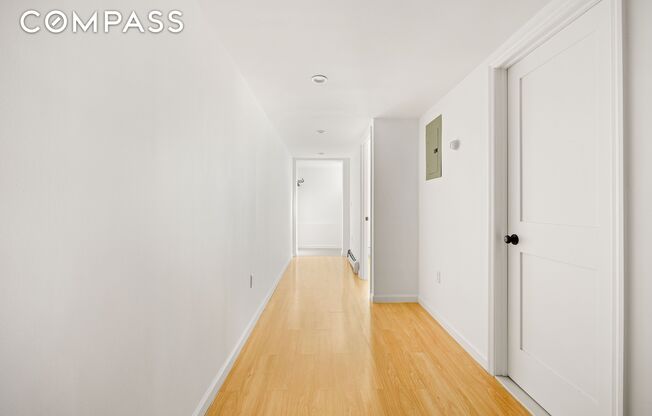 120 HALL ST