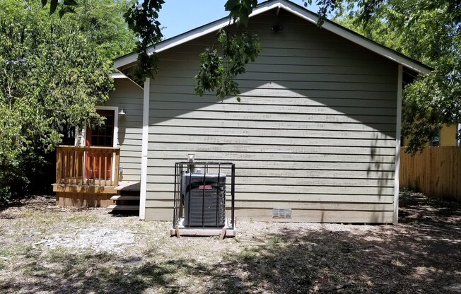 3 beds, 2 baths, $1,650