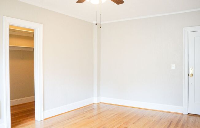 Charming Top Floor Studio Ready Early June!