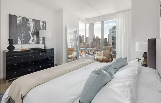 2 beds, 2 baths, $9,450, Unit 35J