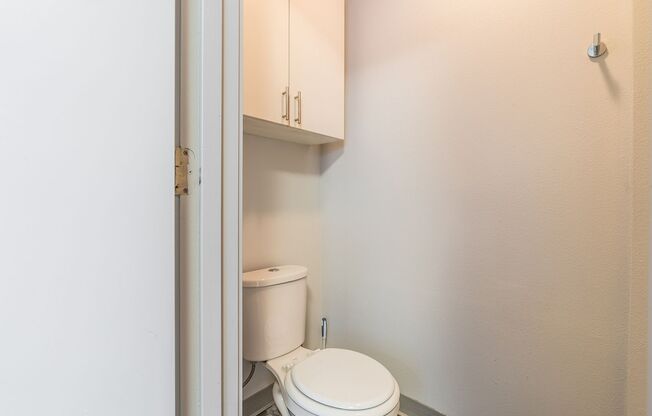 Studio, 1 bath, 245 sqft, $845, Unit F103