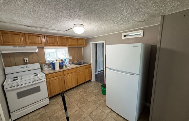 1503 W 16th St
