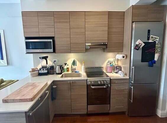 210 W 70th St